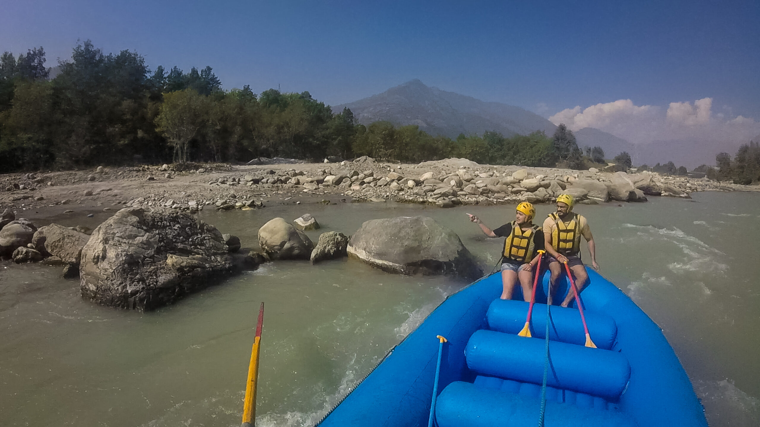 River Rafting In Kullu Manali - Everything You Need To Know - A Corner To  Discover